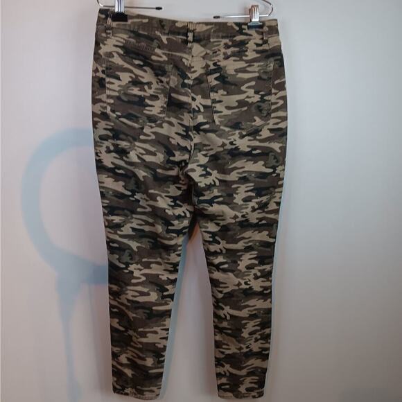 EUC No Boundaries Camo Green, Tan, Brown, Black Pants Junior 15 - Picture 5 of 6